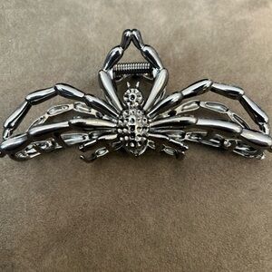 Metal Hair Claw Clips for Women | Emo Goth Spider Design Tight Metal Clip